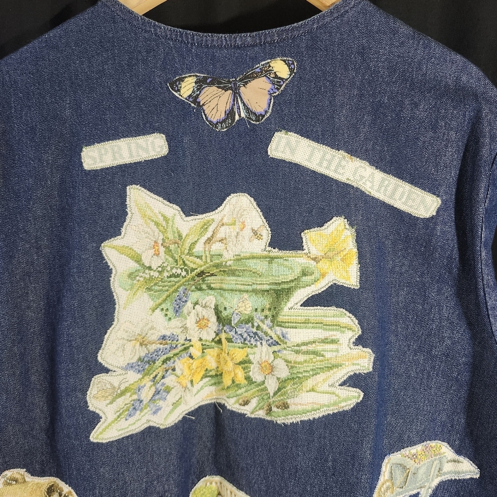 BLAIR Denim Spring Theme Button up Shirt with Patchwork Embroidery Size Large - Picture 3 of 16